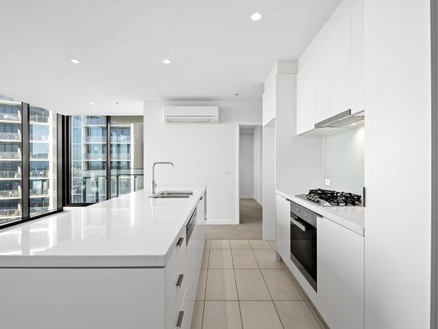 Platinum Southbank 2 bedroom 2 bathroom Apartment available with car parking