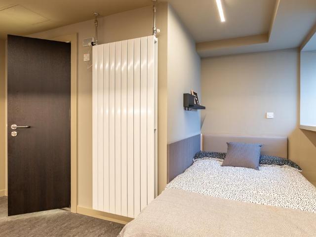 Platinum Studio at Potterrow, 16 18. Studio to rent £1,686 pcm £389 pw