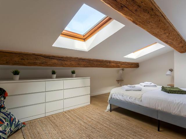 Platière 1 bedroom, Lyon Amsterdam Apartments for Rent