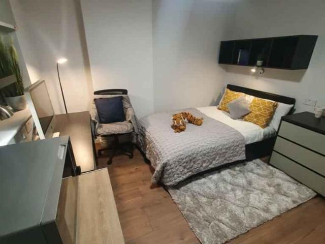 Plato House, Liverpool Has an Apartment