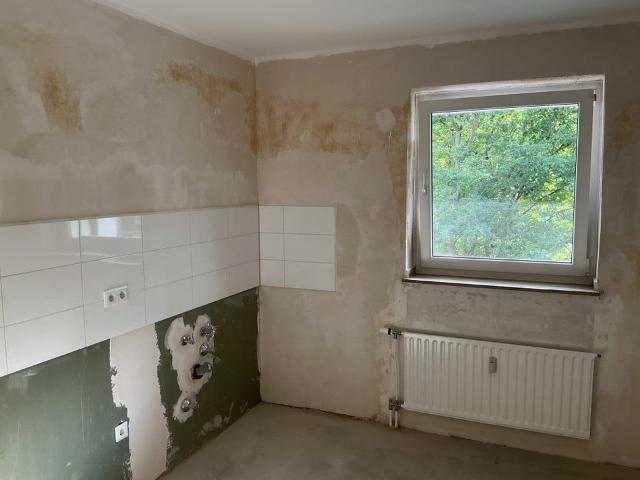 Platz zum gestalten: praktische 2 Zimmer Wohnung mit neuem Bad
