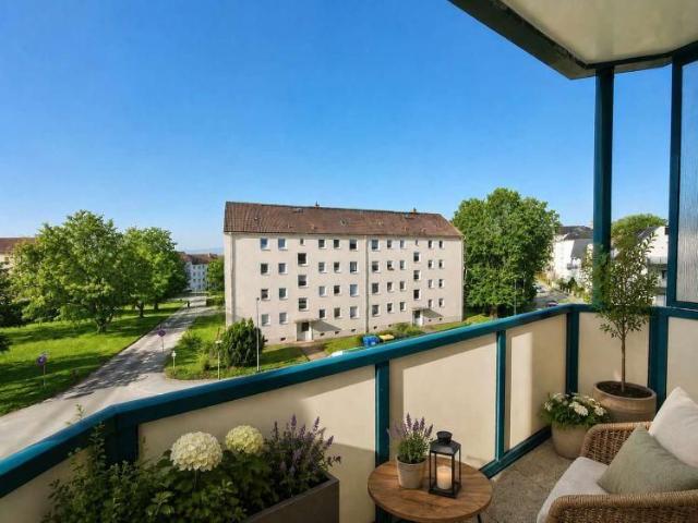 Platz an der Sonne! Modernisierte Wohlfühlwohnung mit Balkon im Wasserturmgebiet ab 16.09.2026