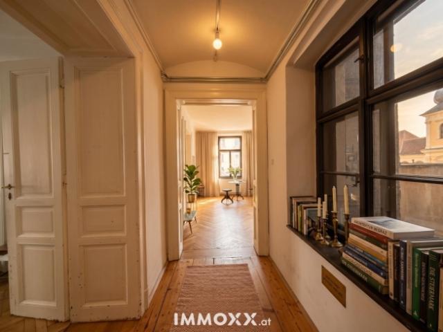 Platz für alle 227 m² Altbau mit 10 Zimmern, Sauna und Gewölbekeller — 8010 Graz, Nähe Jakominiplatz