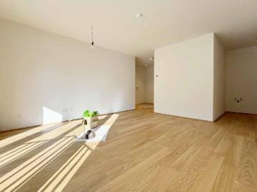 First Floor zum Verkauf in 2371 - Garten