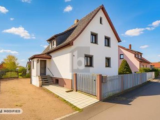 PLATZ FÜR ALLE MIT GARTEN, GARAGE UND SAUNA