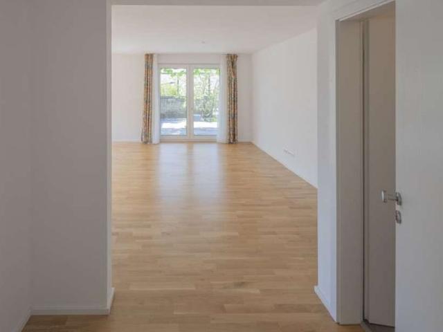 Platz für barierefreies Wohnen ruhig und zurückversetzt im Stadtzentrum: 4,5 Zimmer Mietwohnung