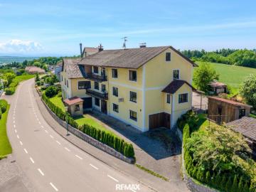 Platz für große Pläne – Einfamilienhaus mit großer Werkstatt & Garagen
