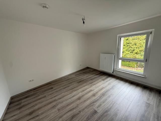 Platz für die Familie Frisch sanierte 4 Zimmer Wohnung in zentraler Lage
