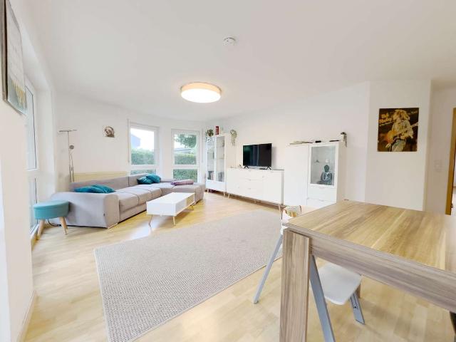 Platz für die ganze Familie 4,5 Zi EG mit Terrasse, Garten und und und.