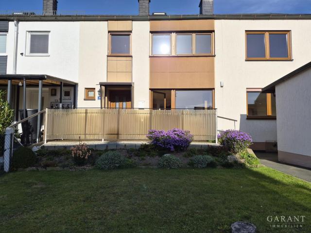 Platz für die ganze Familie Doppelhaushälfte mit großem Garten und Weitblick