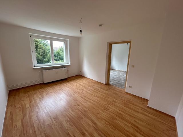 Platz für die ganze Familie! Helle 4 Zimmer Wohnung in ruhiger Lage!