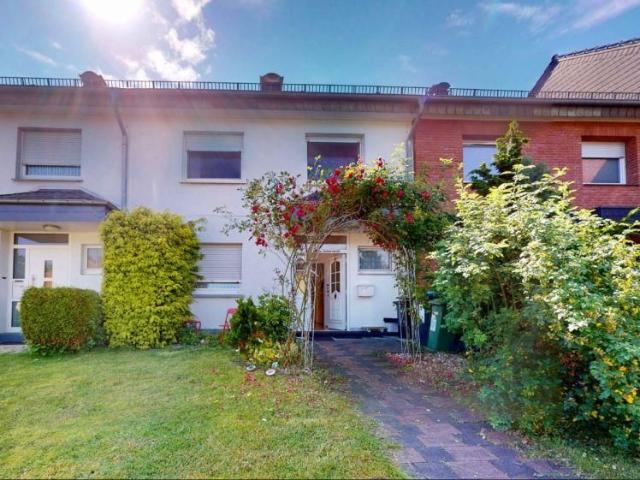 Platz für die ganze Familie – Reihenmittelhaus mit Garten, Balkon, Garage in Paderborn Lichtenfelde