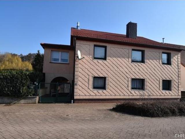 Platz für die größere Familie überwiegend modernisiertes Ein Zweifamilienhaus in ruhiger Lage