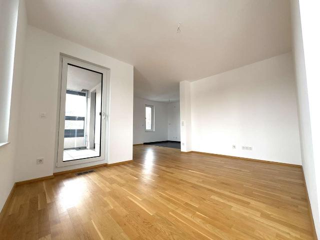 Platz für die kleine Familie mit schöner Loggia!