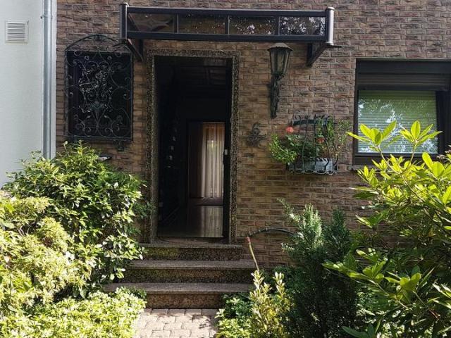 Platz für Familie, Homeoffice und Freizeit Reihenhaus in Moers