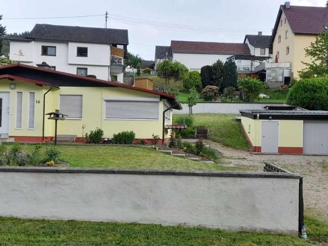 Platz für Ihre Ideen: Einfamilienhaus in Wimbach