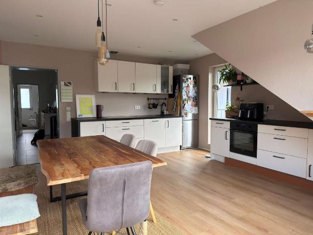 Platz für neue Ideen: 3 Zimmer Wohnung mit Balkon in Lohmar