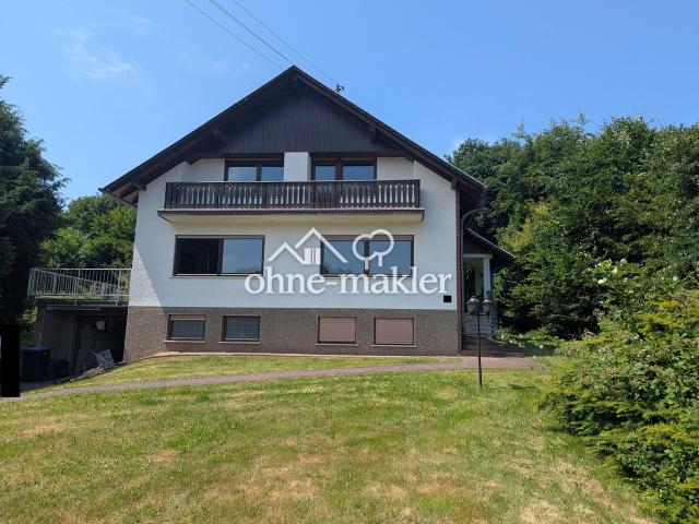 Platzvielfalt in ruhiger Idylle: EFH mit Terrasse und großem Gartengrundstück
