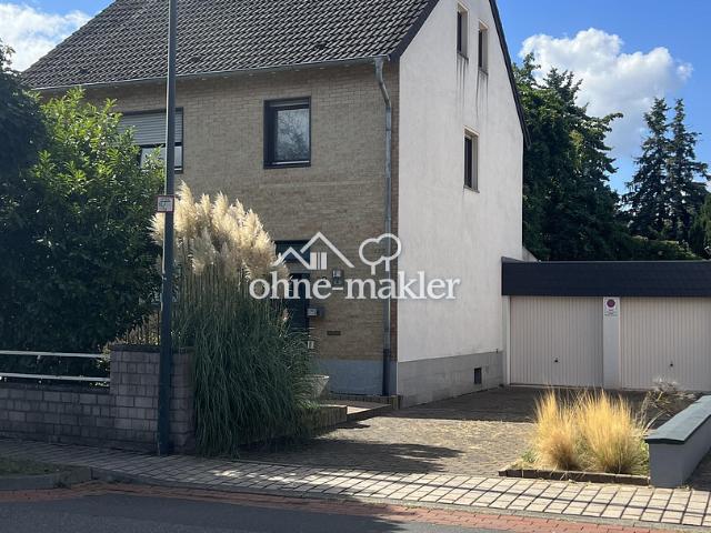Platzwunder 280 m2 Gesamtfläche mit XL Grundstück in Bestlage 8 Zimmer, 3 moderne Bäder & Solar