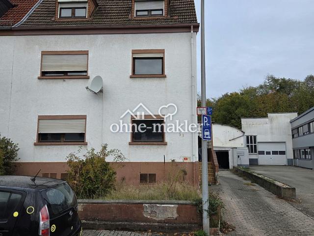 Platzwunder mit Potenzial! Solides Reihenhaus 7 Zimmer, 165 m²