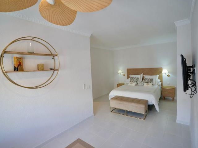 Playa Bajadilla Puertos, Marbella, Marbella, Andalusia 29660