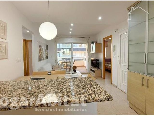 ¡PLAYA DE PILES! ALTO Y ACOGEDOR EN RESIDENCIAL CON PISCINA Y TERRAZA