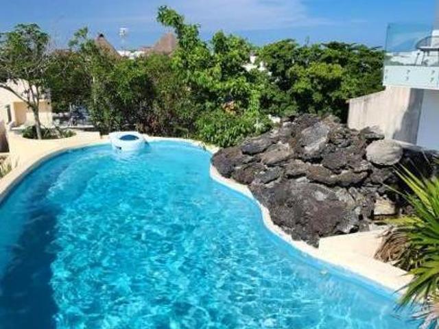Playa del Carmen, amplio departamento a unos pasos de la vibrante 5ta Avenida
