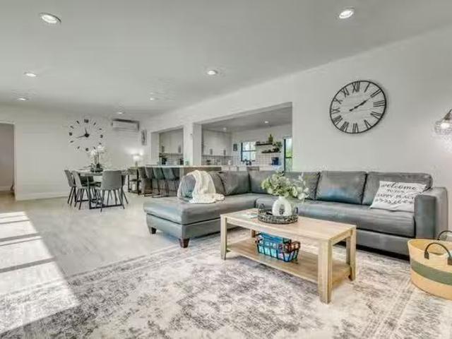 Playmore Drive