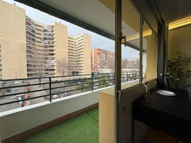 Plaza Villafranca de los Barros, Madrid, Community of Madrid 28034