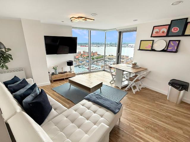 Plaza Boulevard, Liverpool L8, 2 bed flat to rent, £1,350 pcm | PrimeLocation