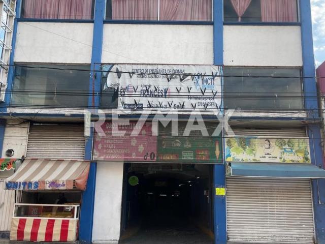 PLAZA COMERCIAL CON HOTEL Y ÁREAS DE SERVICIO MULTIPLES