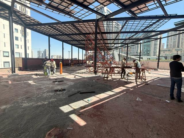 PLAZA COMERCIAL EN INTERLOMAS