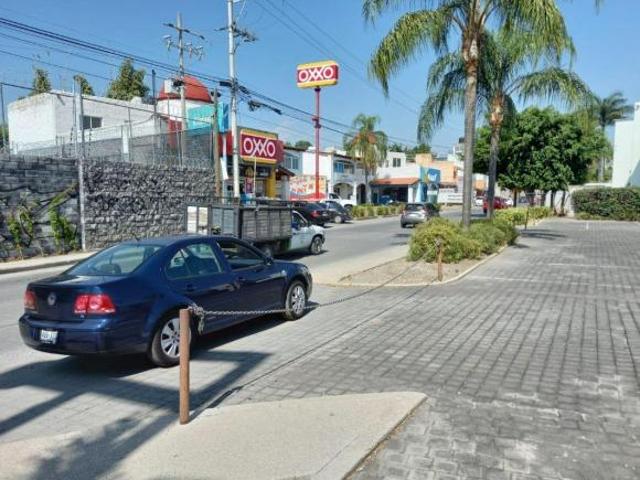 Plaza Comercial en Sumiya Jiutepec HAM 562 Pc