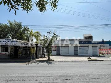 PLAZA COMERCIAL EN RES. LA ENRRAMADA,APODACA,N.L. EN