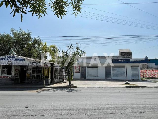 PLAZA COMERCIAL EN RES. LA ENRRAMADA,APODACA,N.L. EN