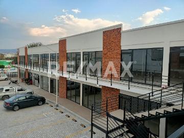 PLAZA COMERCIAL EN VENTA