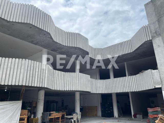 Plaza Comercial en VENTA