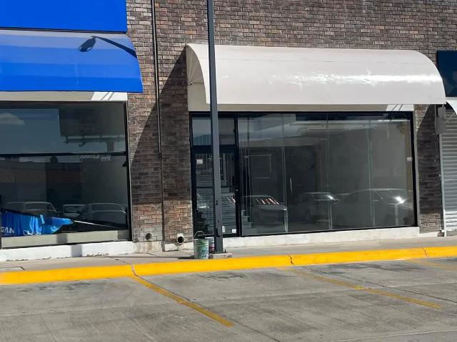 PLAZA CUMBRES LOCAL EN RENTA