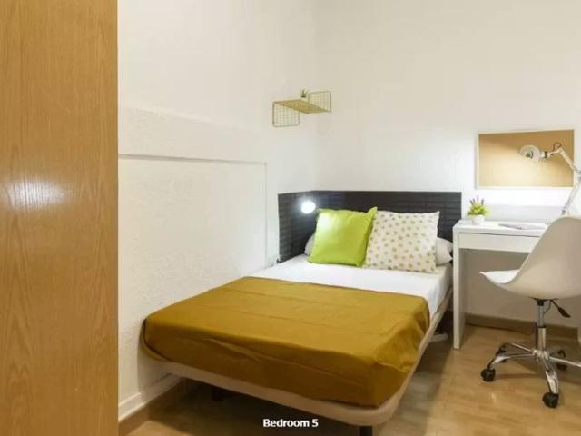 Plaza de Tirso de Molina, Madrid, Community of Madrid 28012