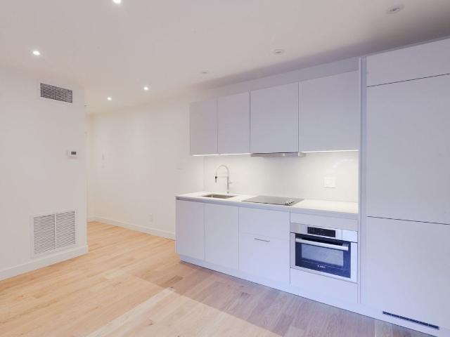 Plaza Drummond 2 Bedroom Apartment for Rent at 3435 Rue Drummond, Montréal, QC H3G 1X8
