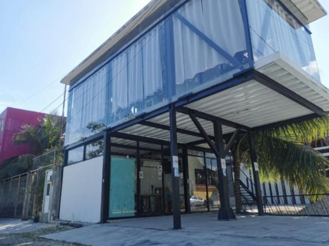 PLAZA HEXA RENTA LOCALES COMERCIALES