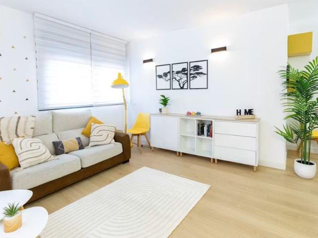 Plaza las Fraguas, Alcorcón, Community of Madrid 28921