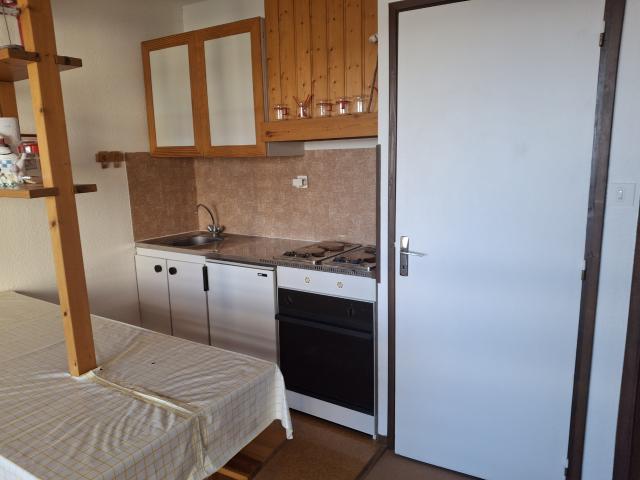 Pla d' Adet studio cabine 6 couchages avec cellier et balcon
