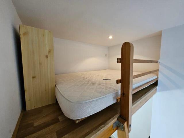 PLACE VAN MEENEN STUDIO POUR ETUDIANT E