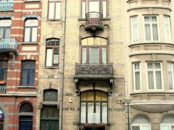 PLACE VAN MEENEN STUDIO POUR ETUDIANT