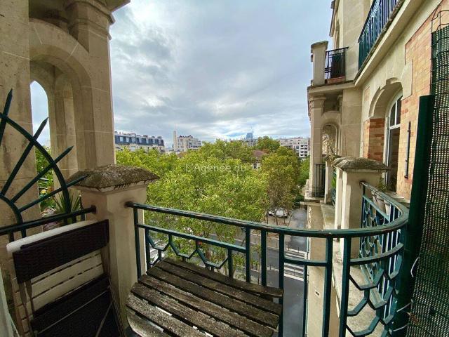 Place Violet – Bel appartement meublé de 2 pièces avec balcons e
