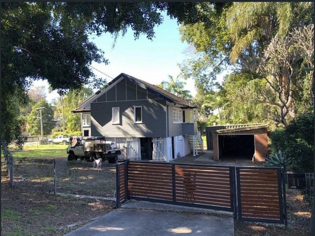 Place West: 11a Addison St, Red Hill, QLD 4059