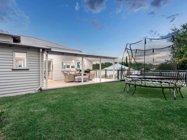 Place West: 24 Carrington St, Paddington, QLD 4064