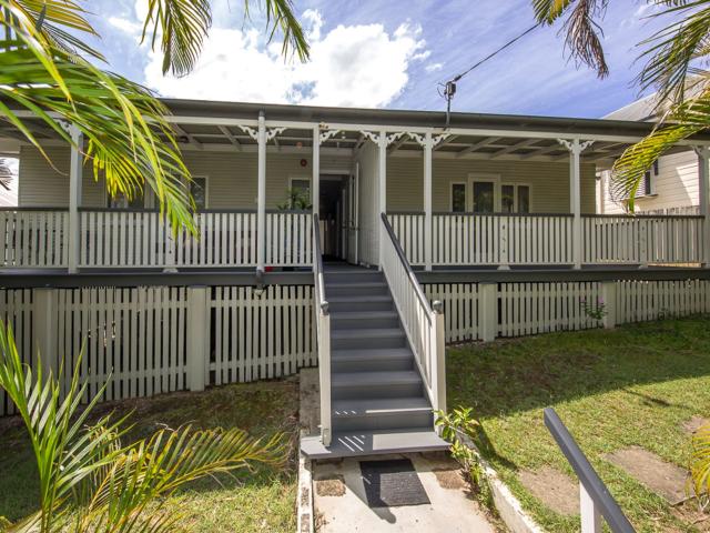 Place West: 4/67 Heussler Terrace, Milton, QLD 4064