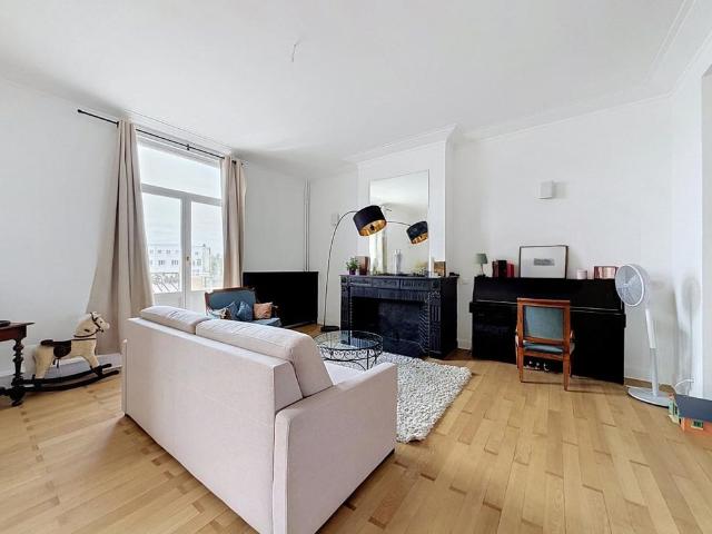 Place Brugmann: Bright apartment with character